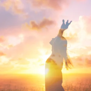 mujer en equilibrio de sus 5 heridas del alma